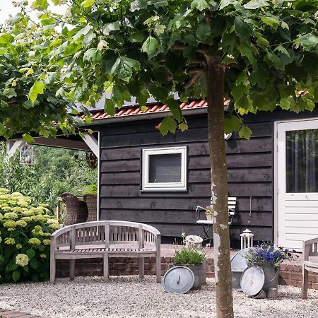 Bed & Breakfast De Schuur Inn Numansdorp Exteriör bild